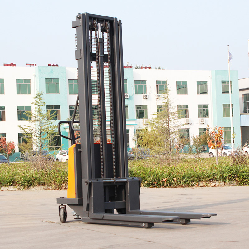 Empilhadores elétricos