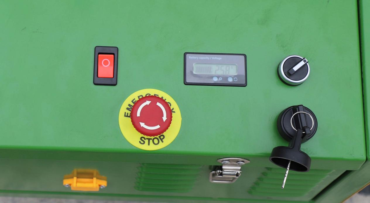 Cortador de escovas de controlo remoto