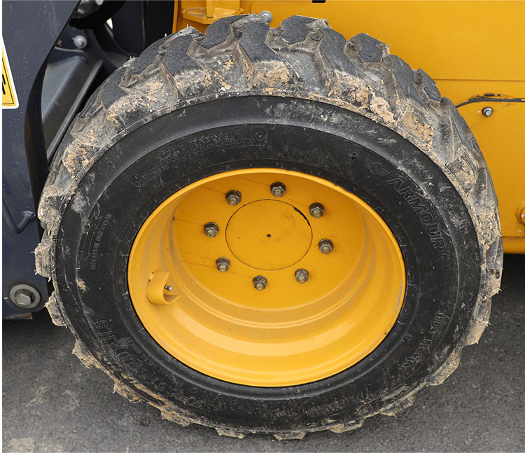 Minicarregadora compacta