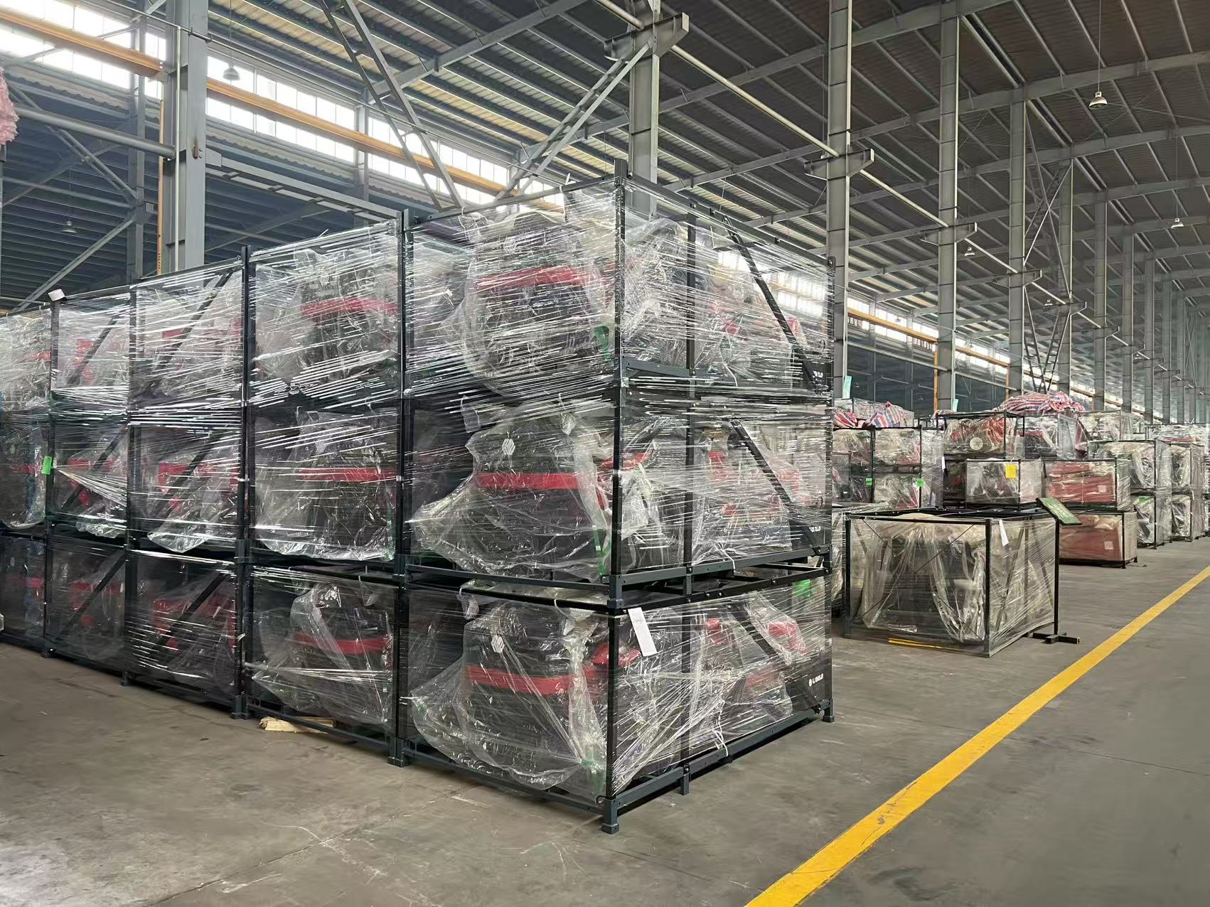 Cortadores de relva em stock em armazéns europeus no estrangeiro Cortadores de relva em stock em armazéns europeus no estrangeiro