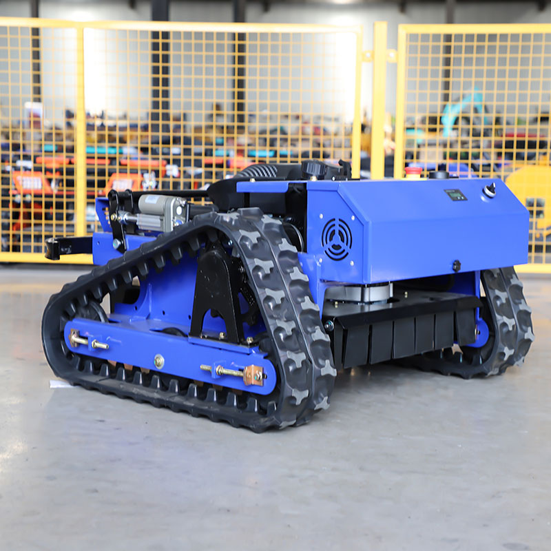 O novo cortador de relva RC550S foi projetado especificamente para declives e terrenos irregulares. O novo cortador de relva RC550S foi projetado especificamente para declives e terrenos irregulares.